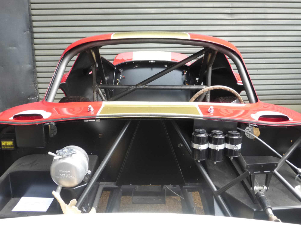 Jaula antivuelco AC Cobra Daytona Historic T45 con certificación FIA