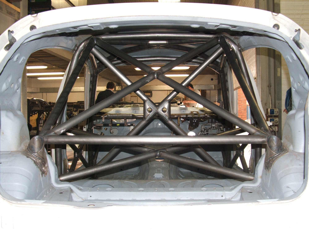 Kit de jaula de seguridad multipunto T45 para BMW 1 Series E81 E82 E87. Certificado por la FIA