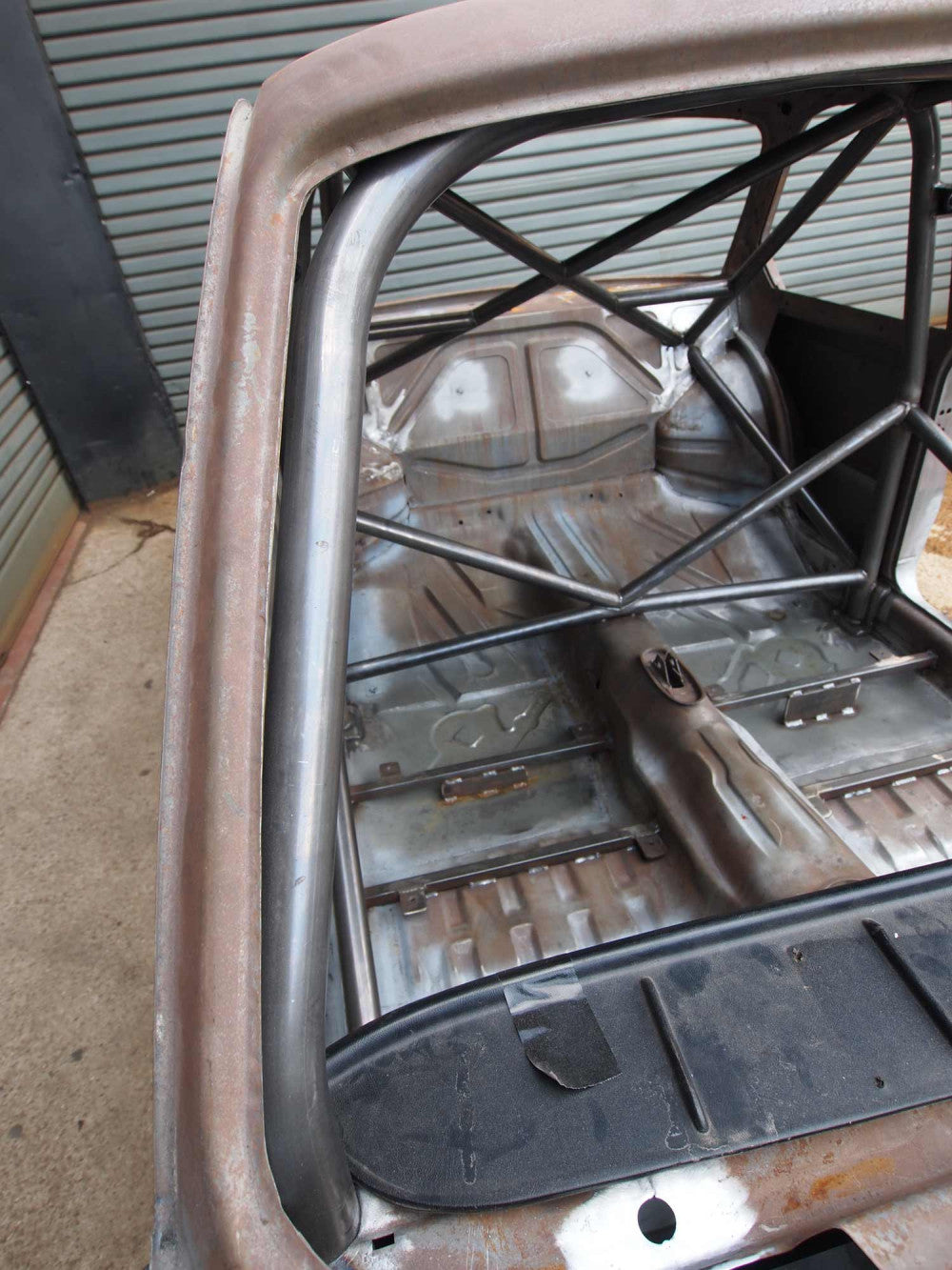 kit de jaula de seguridad T45 histórico BMW 2002. certificado por el apéndice K de la FIA