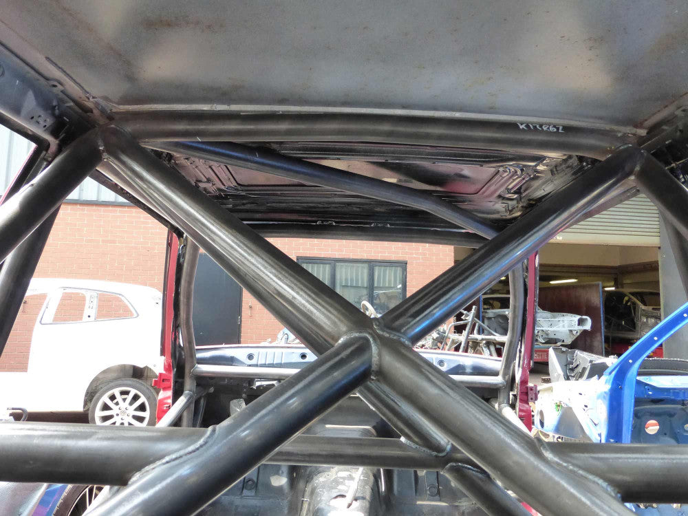 Kit de jaula de seguridad multipunto T45 para BMW E30 + M3. Certificado por FIA / MSUK