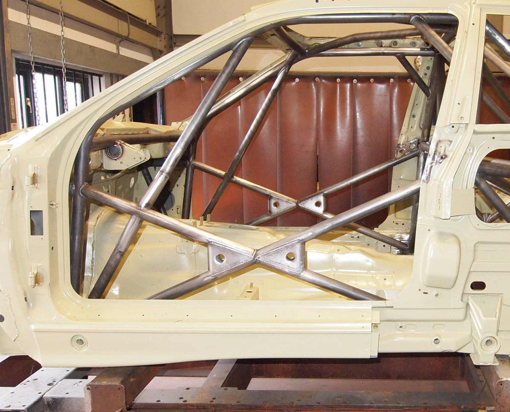 Kit de jaula de seguridad multipunto T45 Compact International BMW E36. Certificado por la FIA