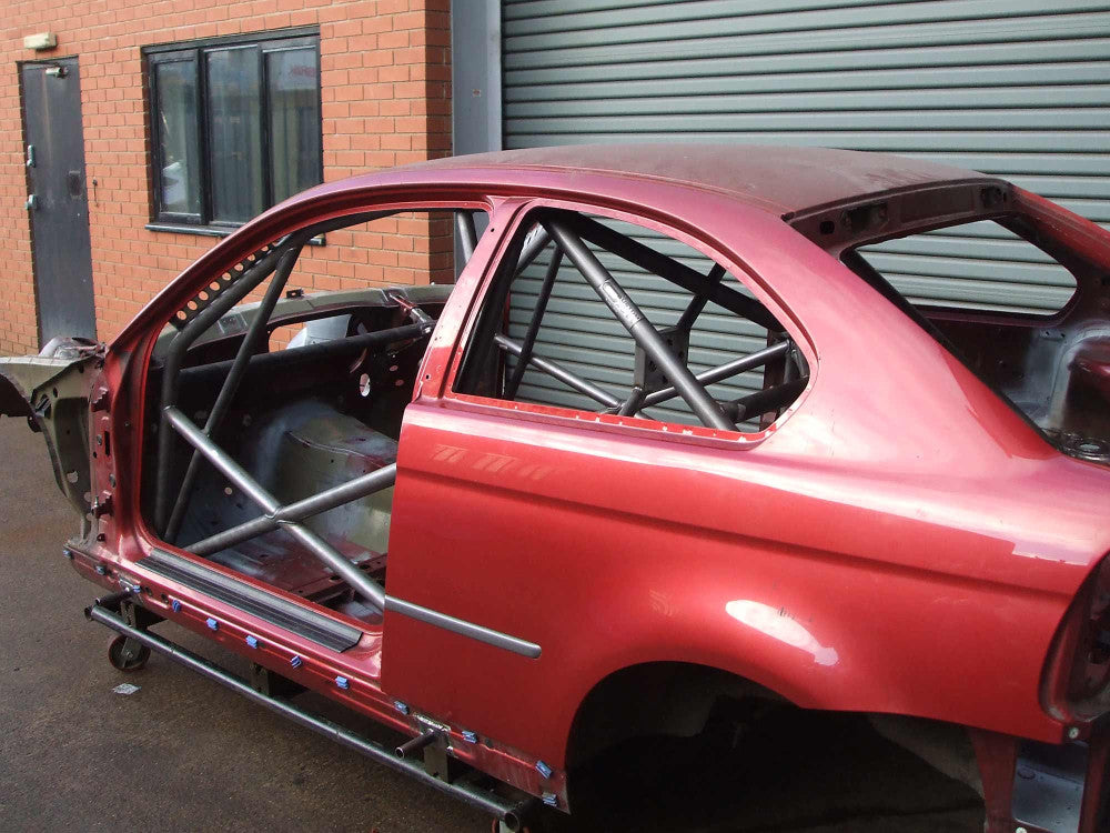 kit de jaula de seguridad multipunto T45 para BMW E46 Compact. Certificado por la FIA