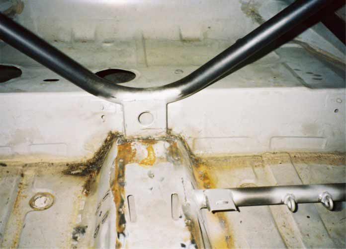 kit de jaula de seguridad multipunto T45 CITROEN ZX Internacional. Certificado por la FIA