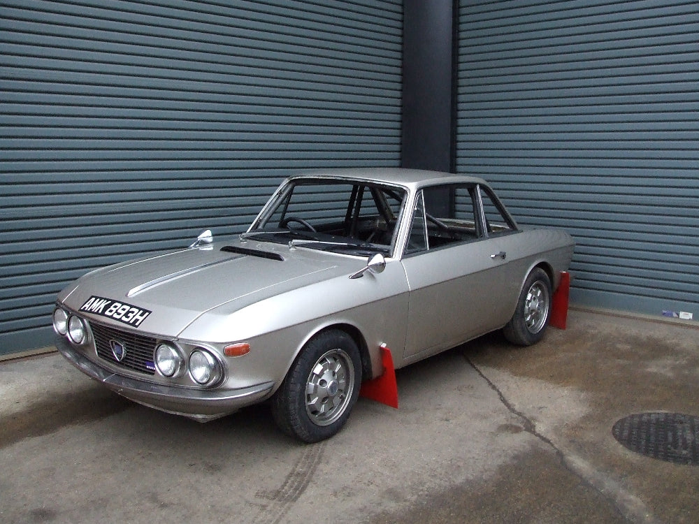 Kit de jaula de seguridad T45 histórico LANCIA Fulvia. Cumple con el Anexo K de MS UK