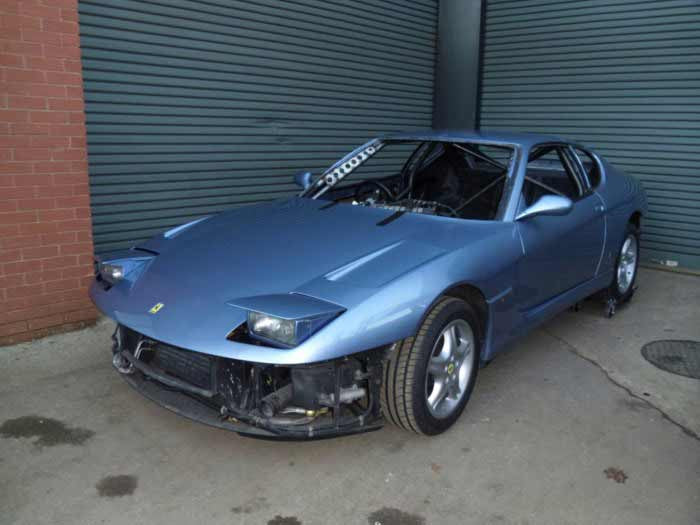 Kit de jaula de seguridad multipunto T45 FERRARI 456. Cumple con MS UK