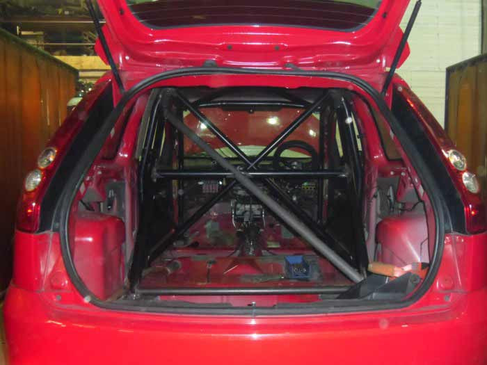Jaula de seguridad CDS atornillada internacional FORD Fiesta Mk5+6+ST150. Certificada por la FIA