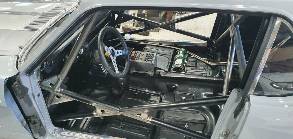 kit de jaula de seguridad FORD Mustang Notchback International T45. Certificado por la FIA