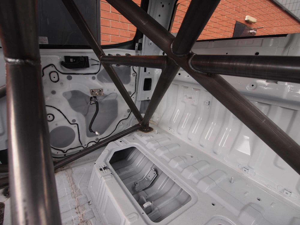 Kit de jaula de seguridad multipunto T45 ISUZU D-Max International. Certificado por la FIA