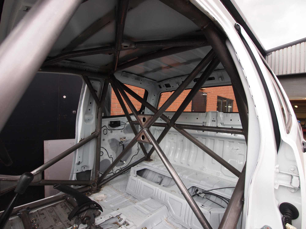 Kit de jaula de seguridad multipunto T45 ISUZU D-Max International. Certificado por la FIA