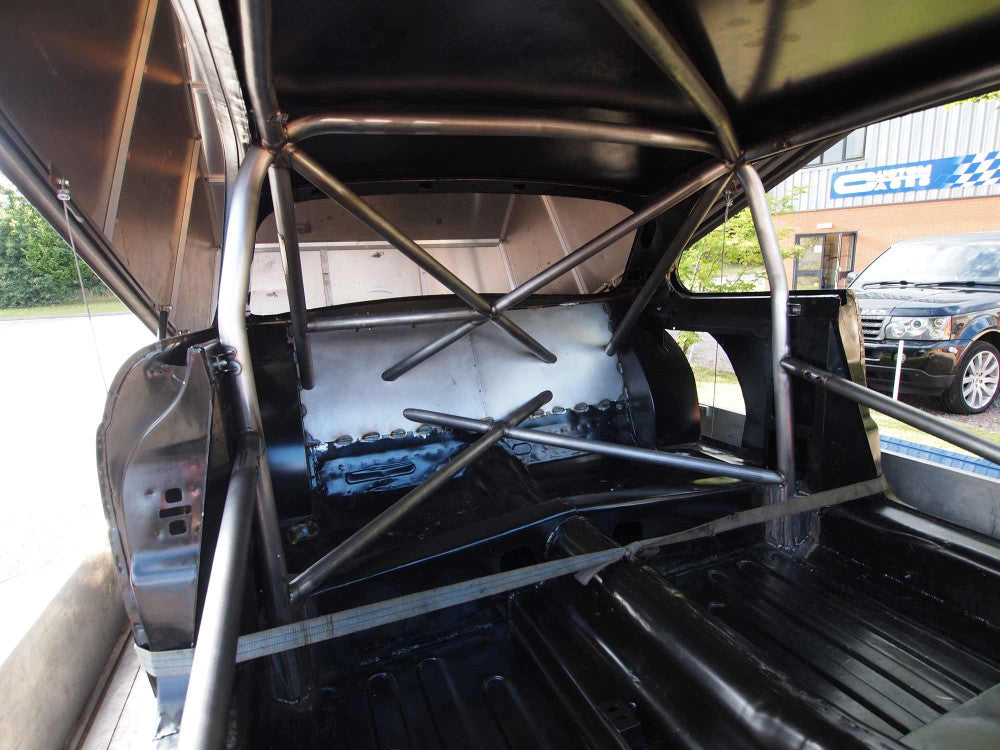 Kit de jaula de seguridad T45 histórico JAGUAR XJ12. Cumple con el Anexo K de MS UK