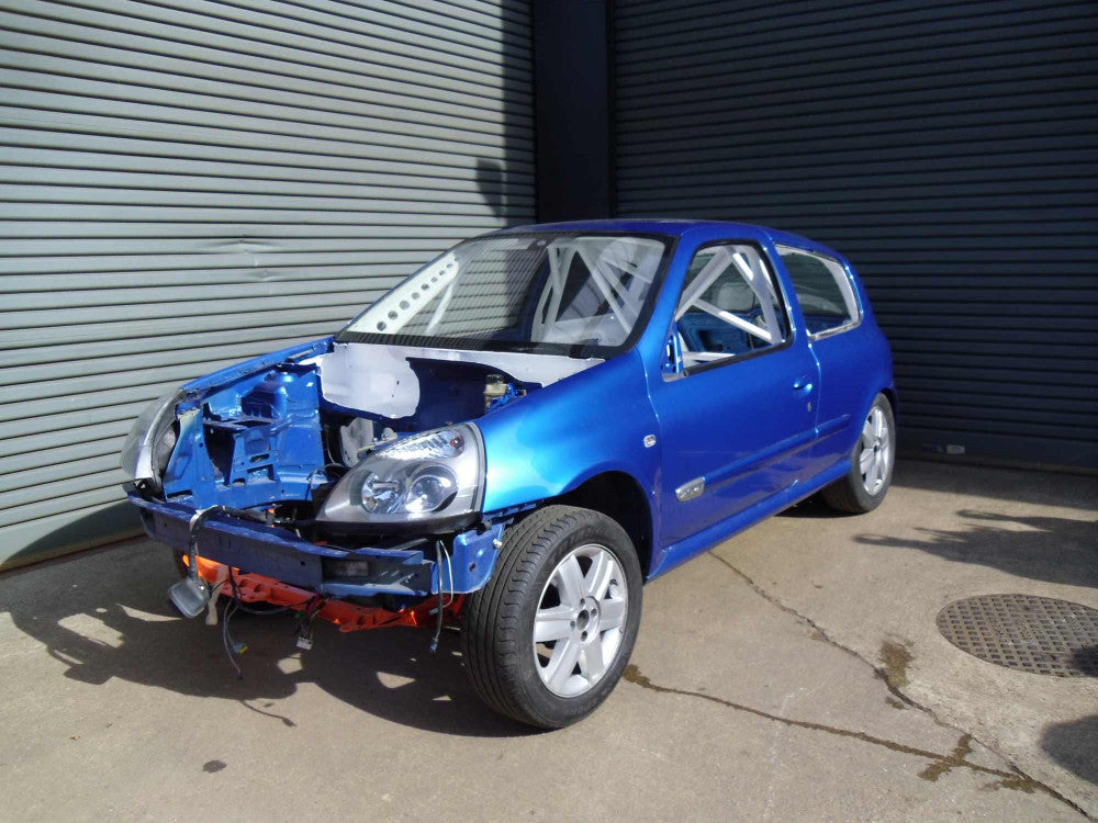 Kit de jaula de seguridad multipunto T45 para RENAULT Clio MK2. Certificado por la FIA
