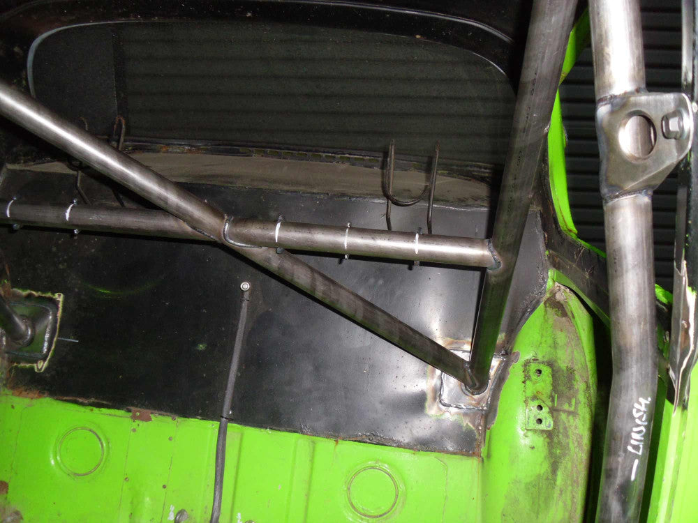 Kit de jaula de seguridad T45 histórico para SAAB 96. Cumple con el Anexo K de MS UK