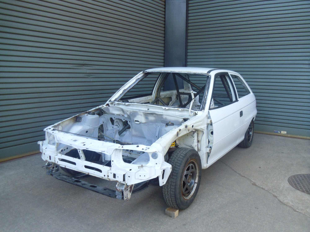 Kit de jaula antivuelco CDS multipunto internacional para VAUXHALL Astra MK2/3. Certificado por la FIA.