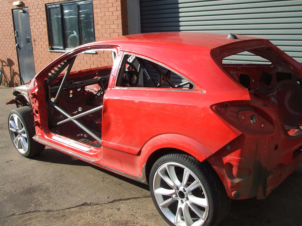 Kit de jaula antivuelco multipunto T45 para VAUXHALL Astra VXR 2006/7 MK5 Certificado por la FIA