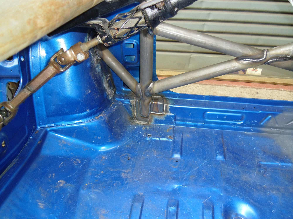 Kit de jaula antivuelco CDS multipunto para VAUXHALL Corsa B International. Certificado por la FIA.