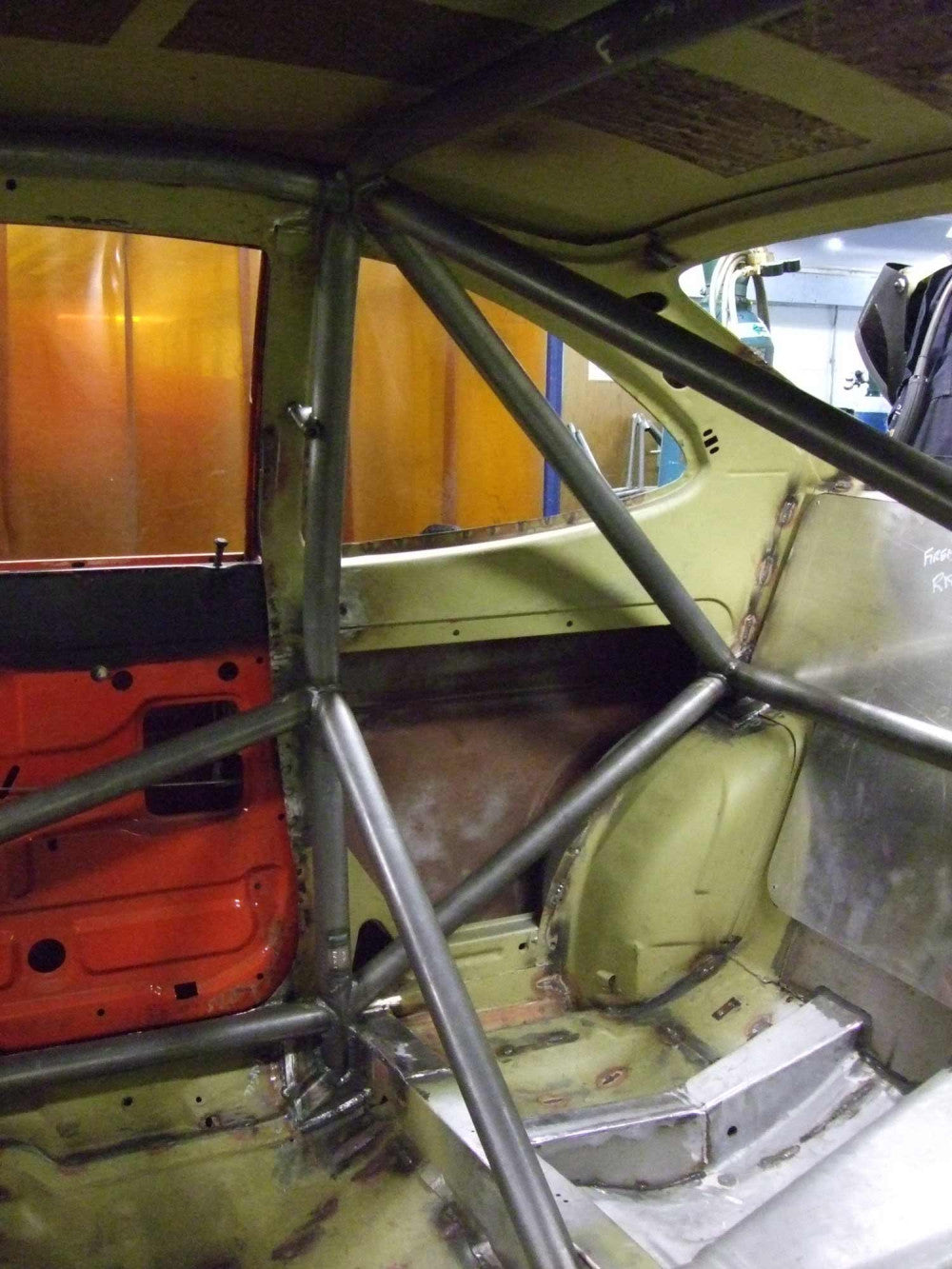 Kit de jaula antivuelco para VAUXHALL Firenza Historic T45. Cumple con el Apéndice K de MS UK.