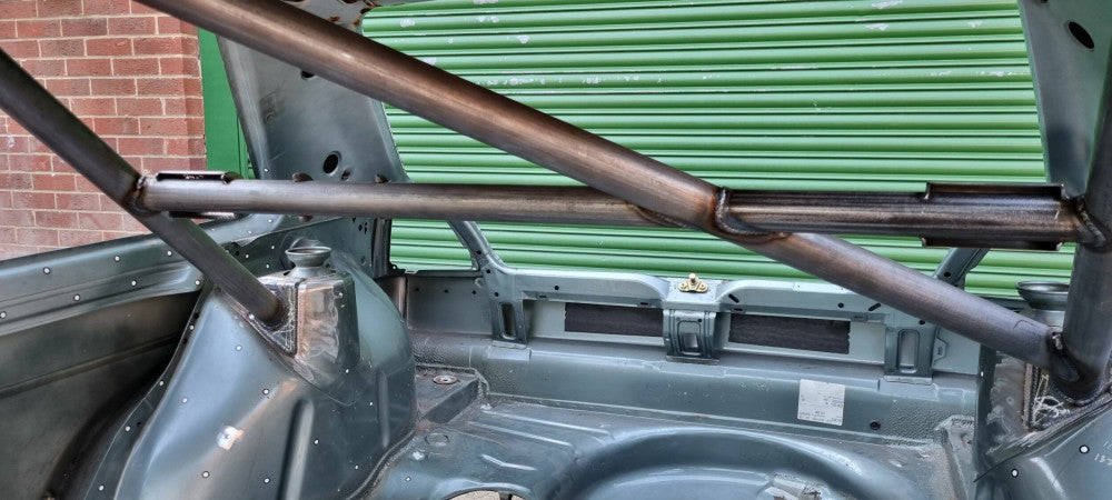 Kit de jaula antivuelco CDS nacional de 6 puntos para Volkswagen Golf Mk2. Cumple con la normativa MS UK.